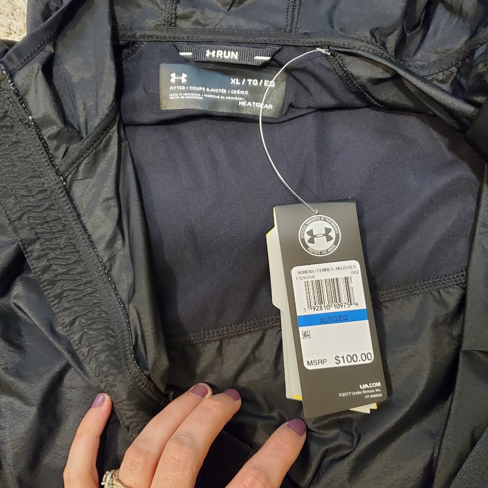 Underarmour Running Jacket - Picture 3 of 7